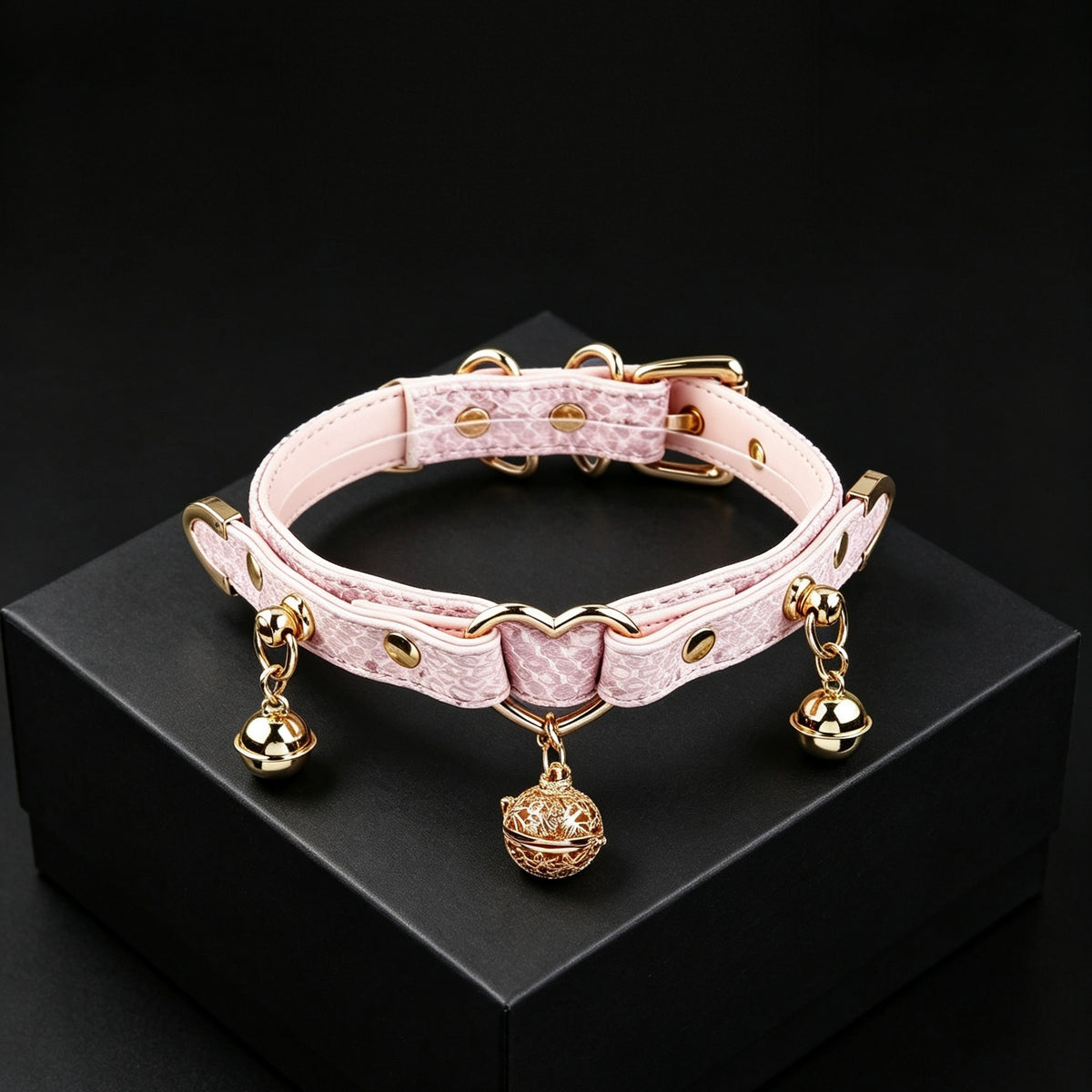 Snake-Texture Choker with Detachable Bell – front view | Blackyyds