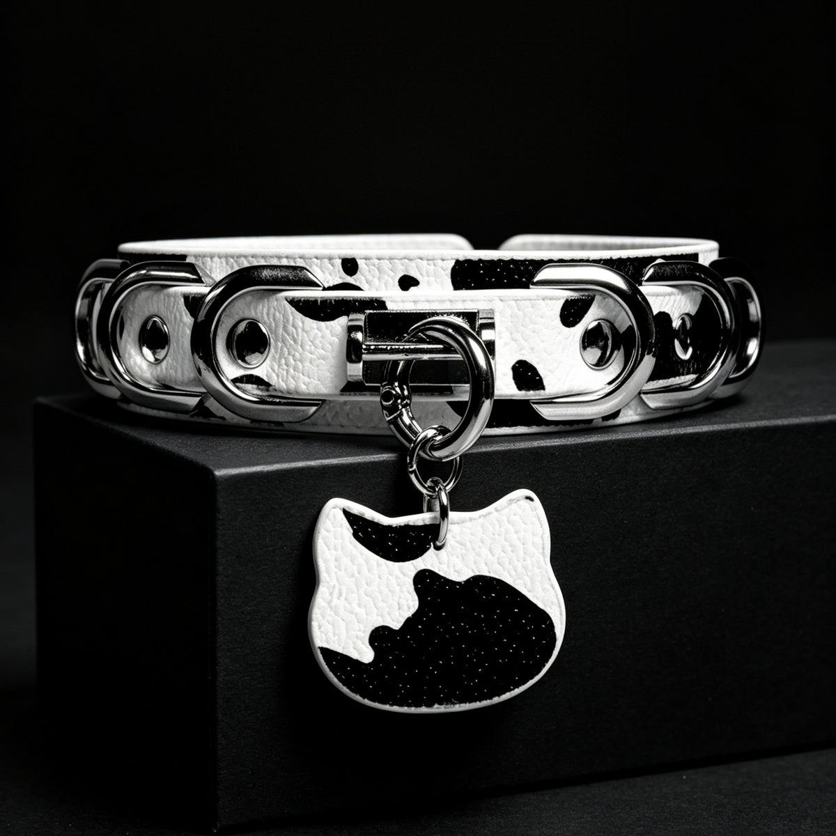 Cow Print Cat Tag Bell Choker with Leash – front view | Blackyyds