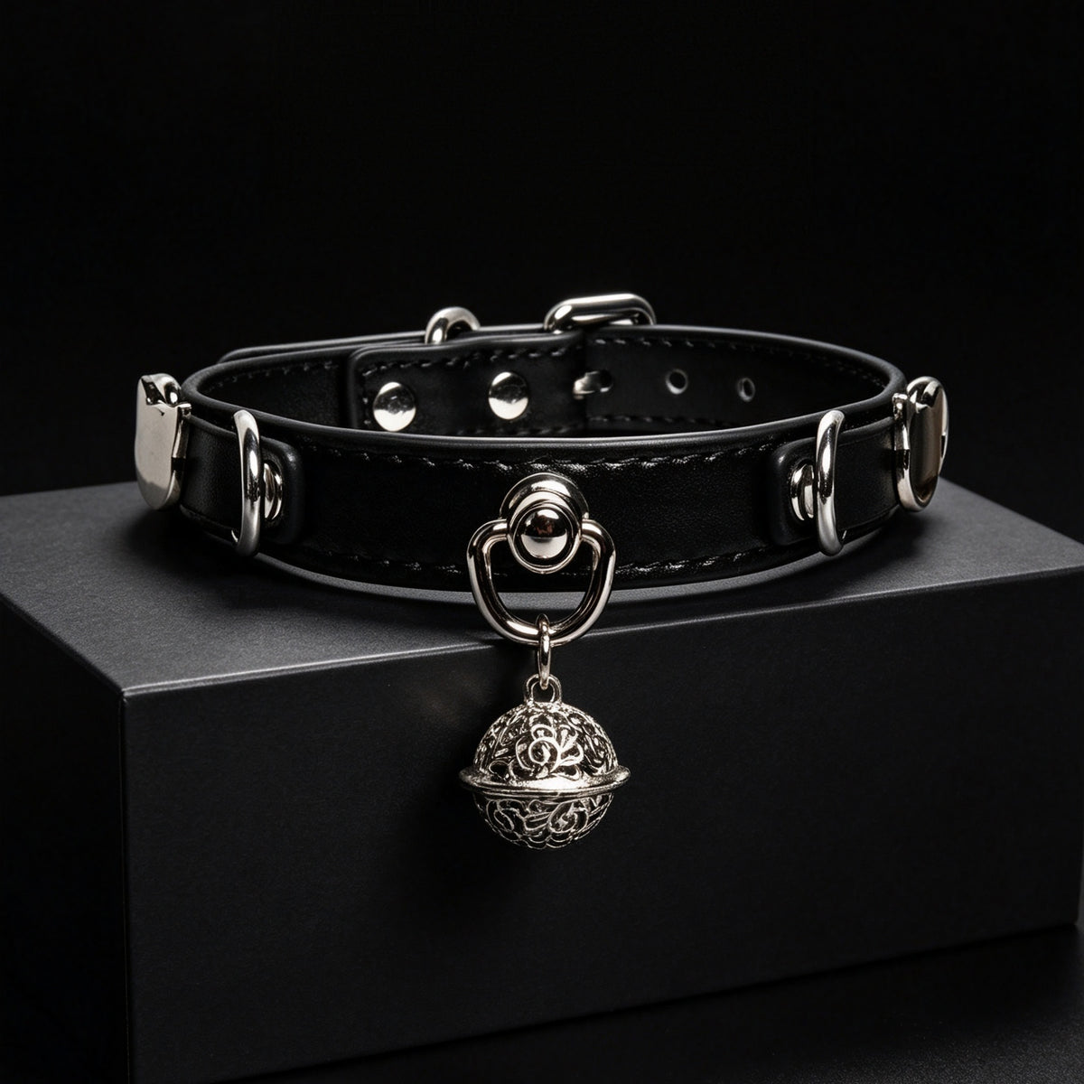 Genuine Leather Choker Necklace with Leash – front view | Blackyyds