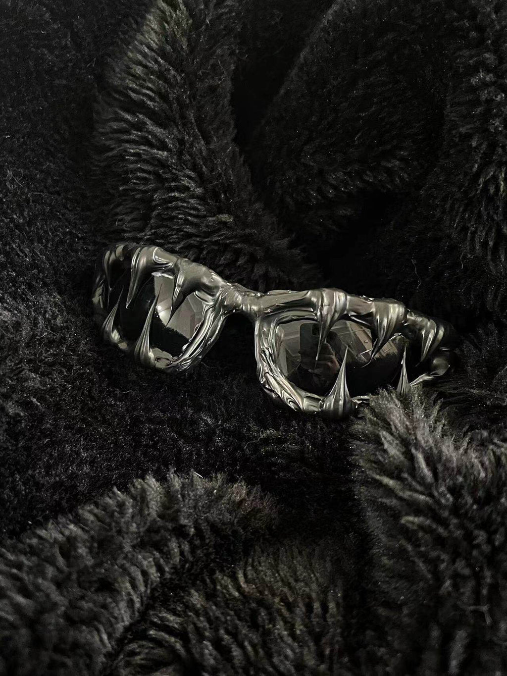 Venom Y2K Streetwear Handmade Resin Drip Sunglasses – Gothic Cyberpunk Statement | Blackyyds