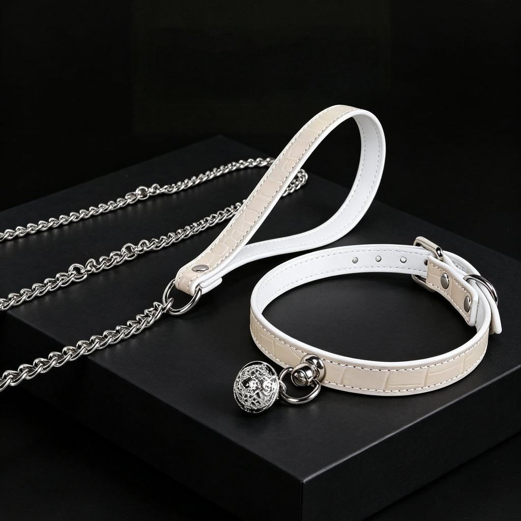 White Croc-Embossed Cowhide Leather Bell Choker with Leash – detail view | Blackyyds