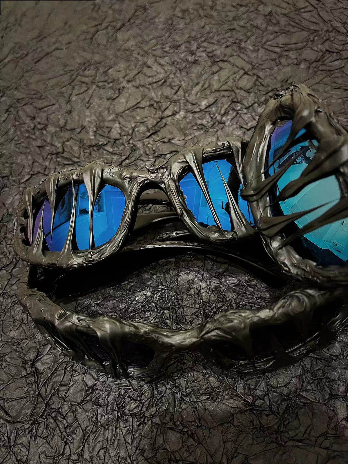 Eternal Night Ice Y2K Streetwear Handmade Resin Drip Sunglasses Gothic Cyberpunk Statement close-up detail | Blackyyds