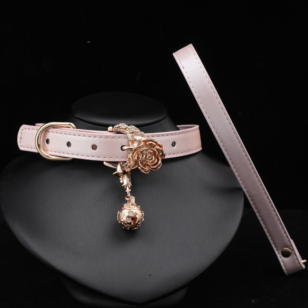 Pearlescent Pink Rose & Butterfly Bell Choker with Leash – detail view | Blackyyds