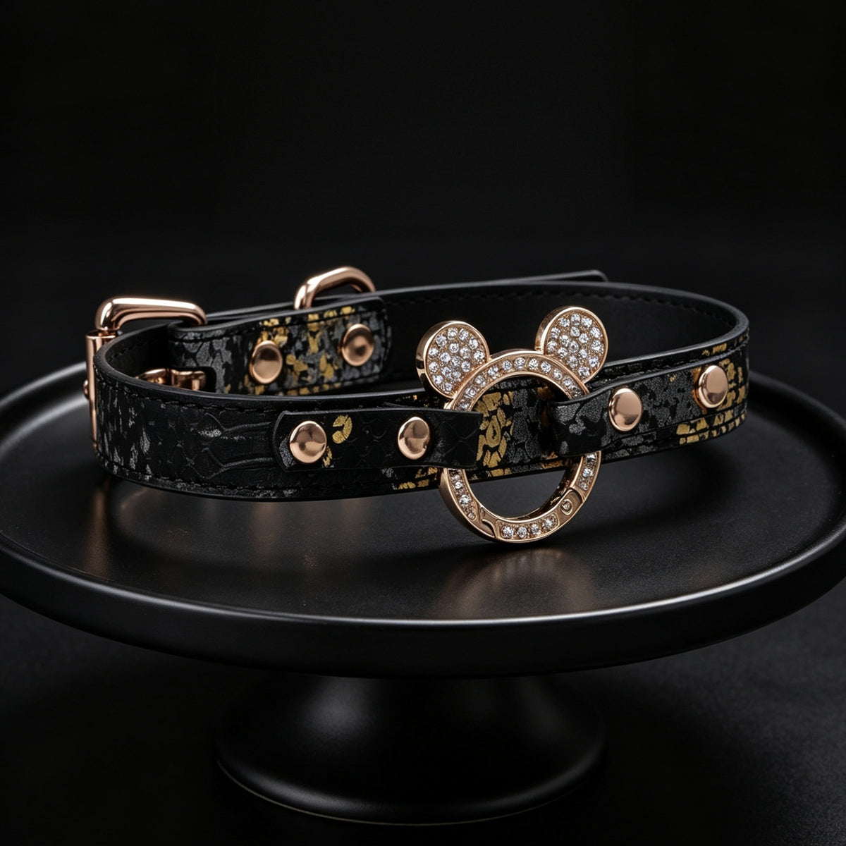 Rhinestone Choker Necklace with Leash Chain – detail view | Blackyyds