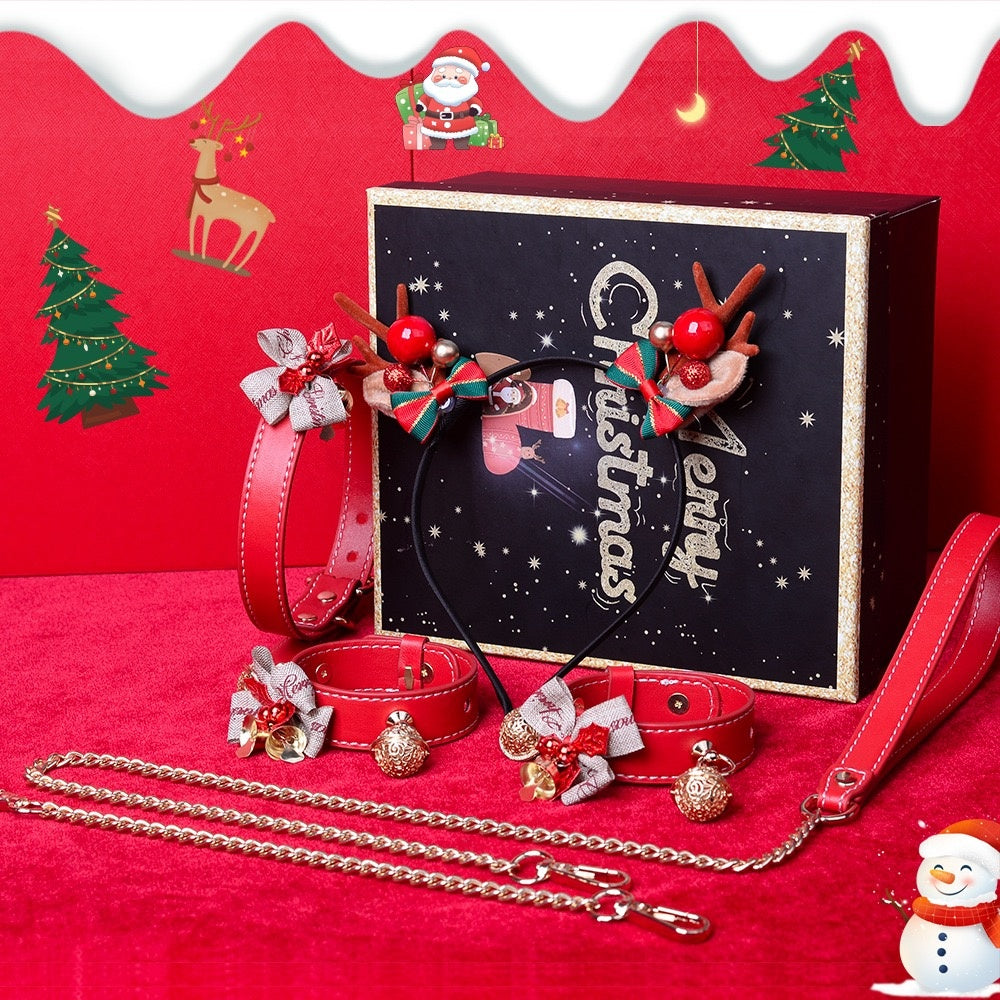 Festive Christmas Gift Box Set - Green close-up detail | Blackyyds
