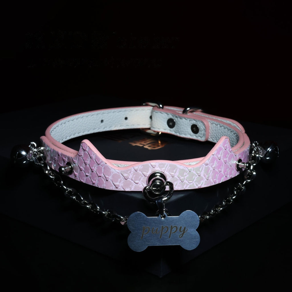 Cat Charm Thermochromic Leather Bell Choker – close-up | Blackyyds