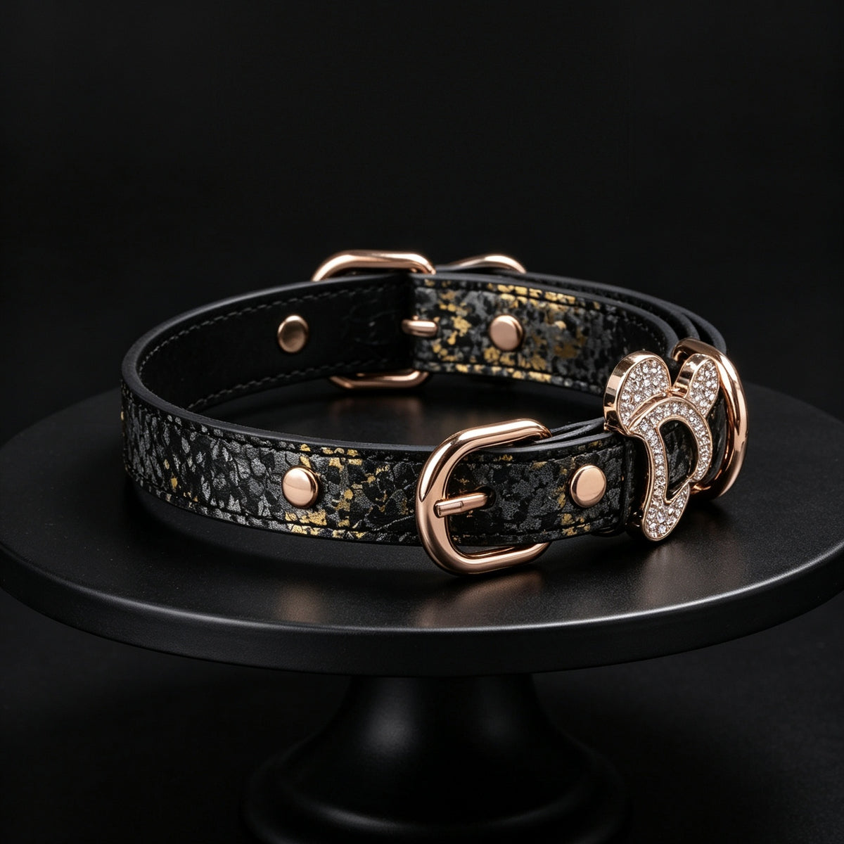Rhinestone Choker Necklace with Leash Chain – close-up | Blackyyds