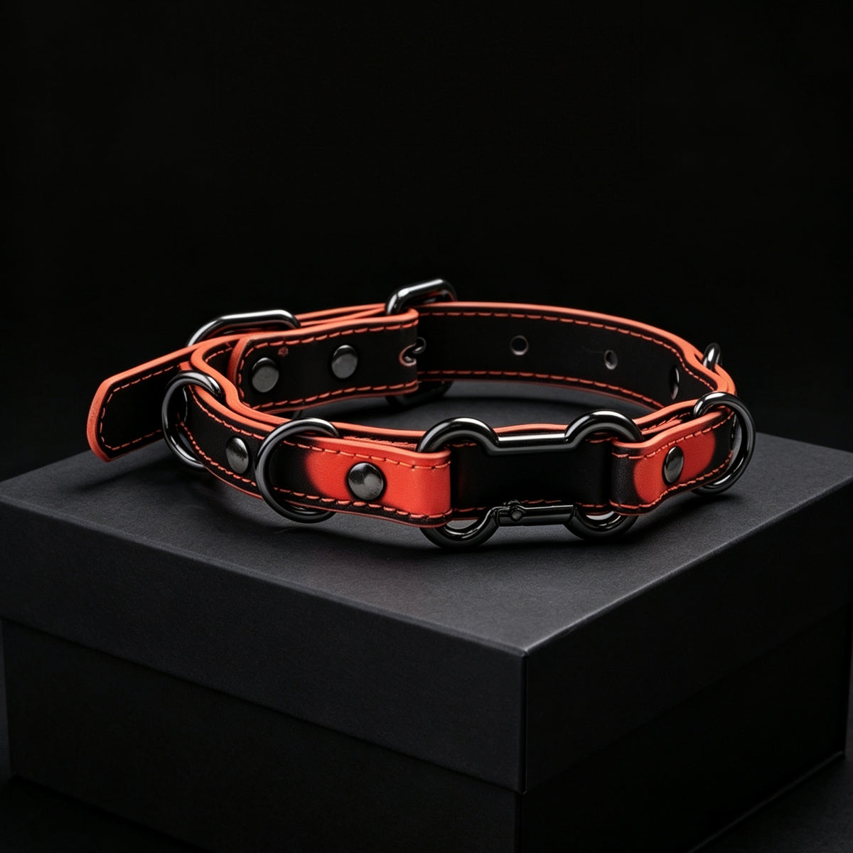 Thermochromic Black-to-Orange Choker – close-up | Blackyyds
