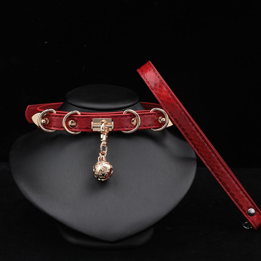 Red Holographic Snake-Texture Choker – side view | Blackyyds