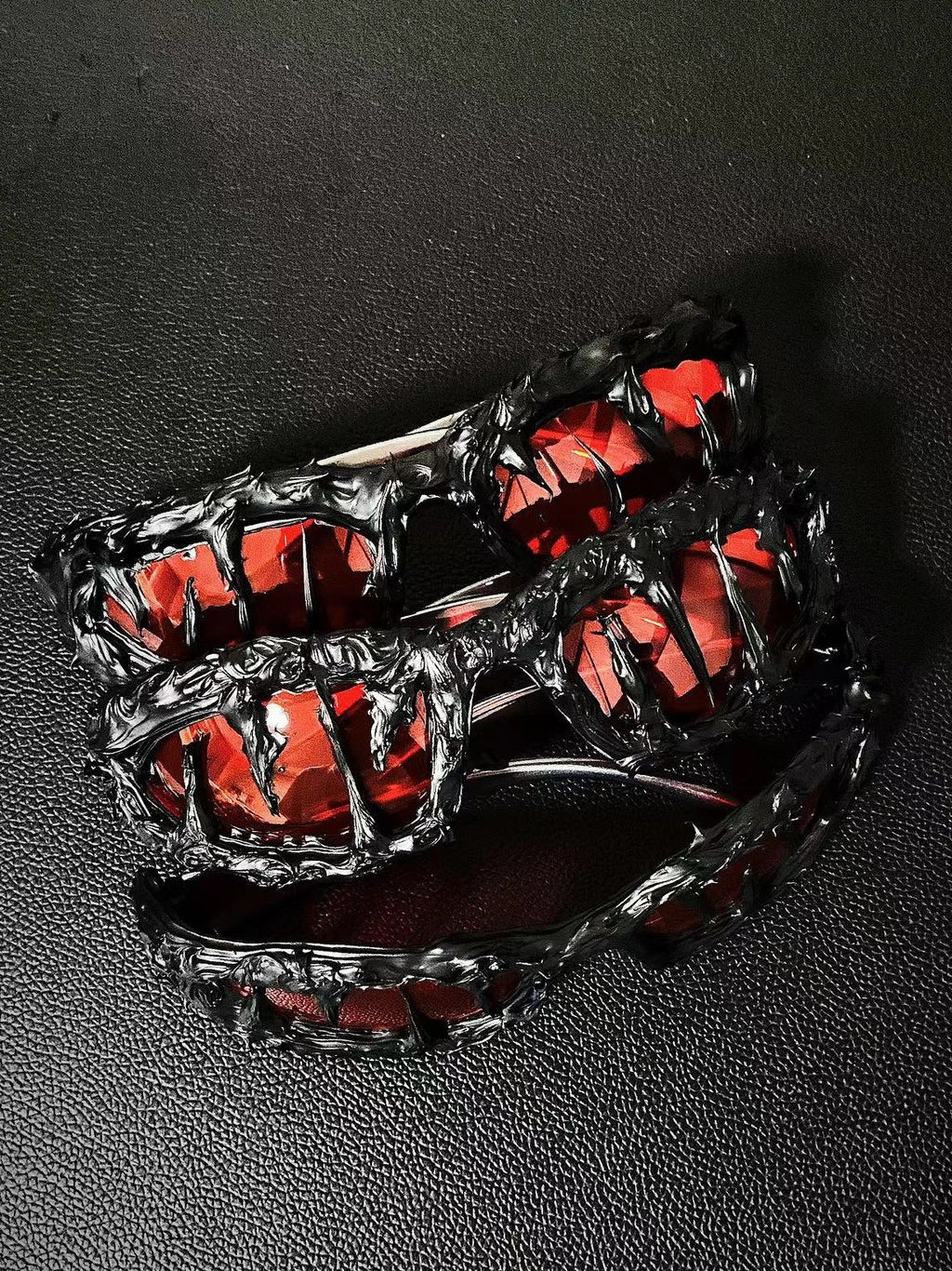 Y2K Streetwear Handmade Resin Drip Sunglasses – Gothic Cyberpunk Statement Shades y2k necklace detail shot | Blackyyds