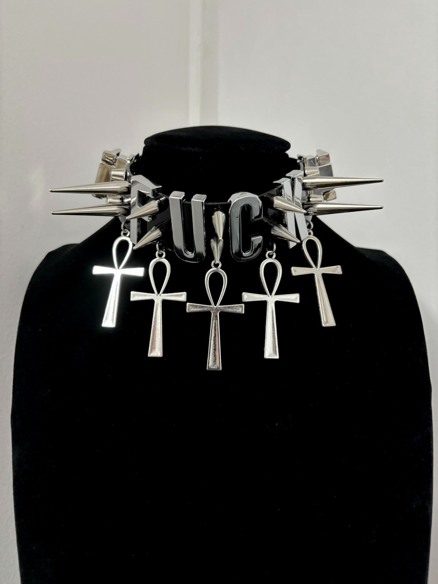 Original Handmade Punk Gothic Style Dark Series Black Heavy Metal Rock Music Festival Party Visual Exaggerated Rivet Choker