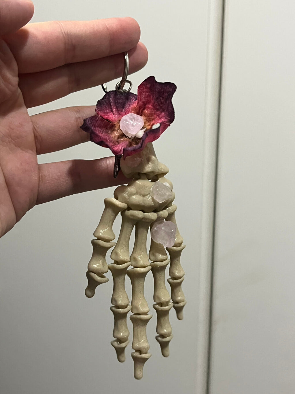 Gothic Eternal Rose Skeleton Hand Resin Keychain - Day of the Dead Y2K Bag Charm