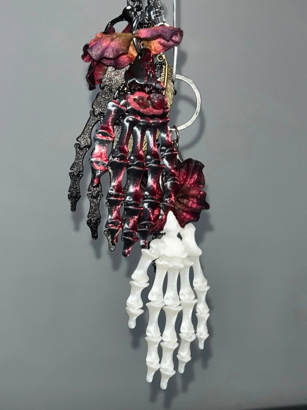 Gothic Eternal Rose Skeleton Hand Resin Keychain - Day of the Dead Y2K Bag Charm