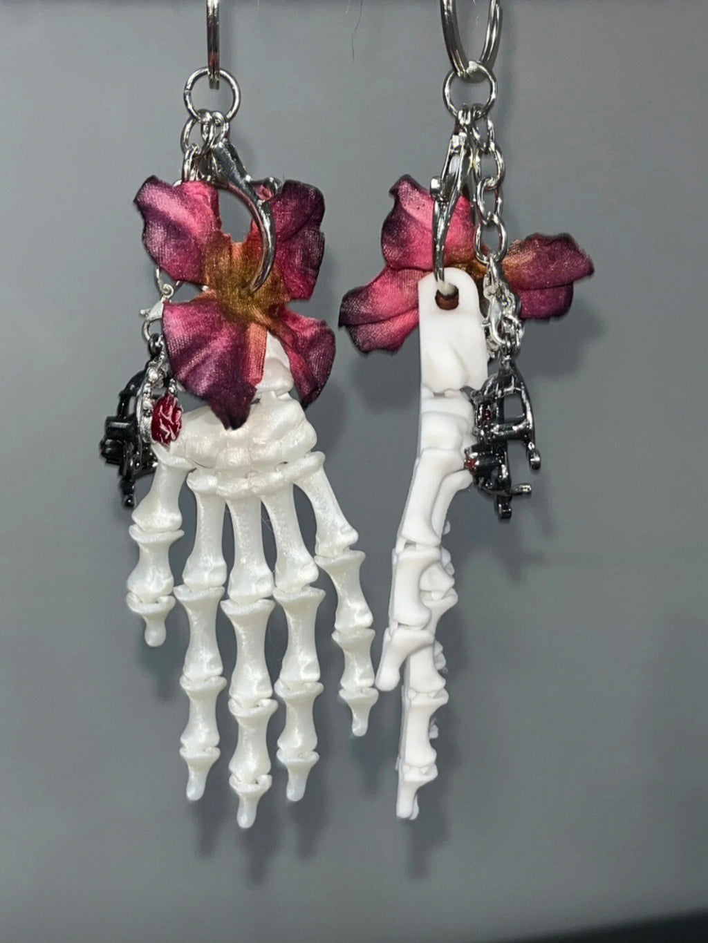 Gothic Eternal Rose Skeleton Hand Resin Keychain - Day of the Dead Y2K Bag Charm