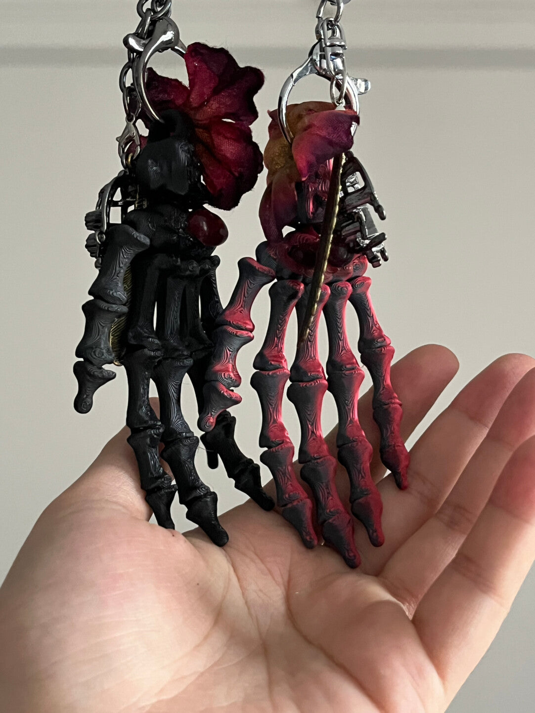 Gothic Eternal Rose Skeleton Hand Resin Keychain - Day of the Dead Y2K Bag Charm