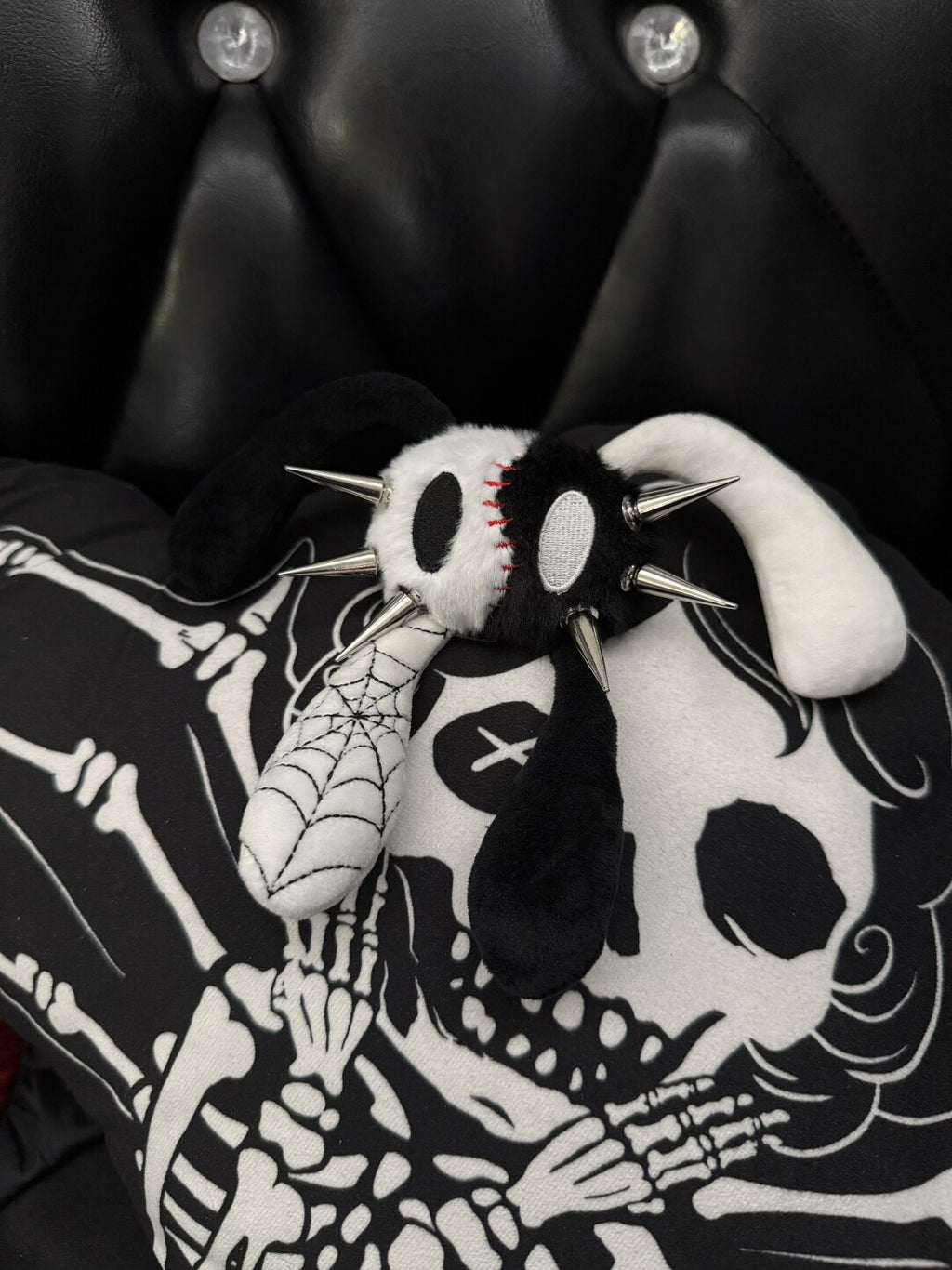 Y2K Punk Anti-Cony Skeleton Rabbit Plush Keyring - Black & White "Yin Yang" Edition Bag Charm with Spikes