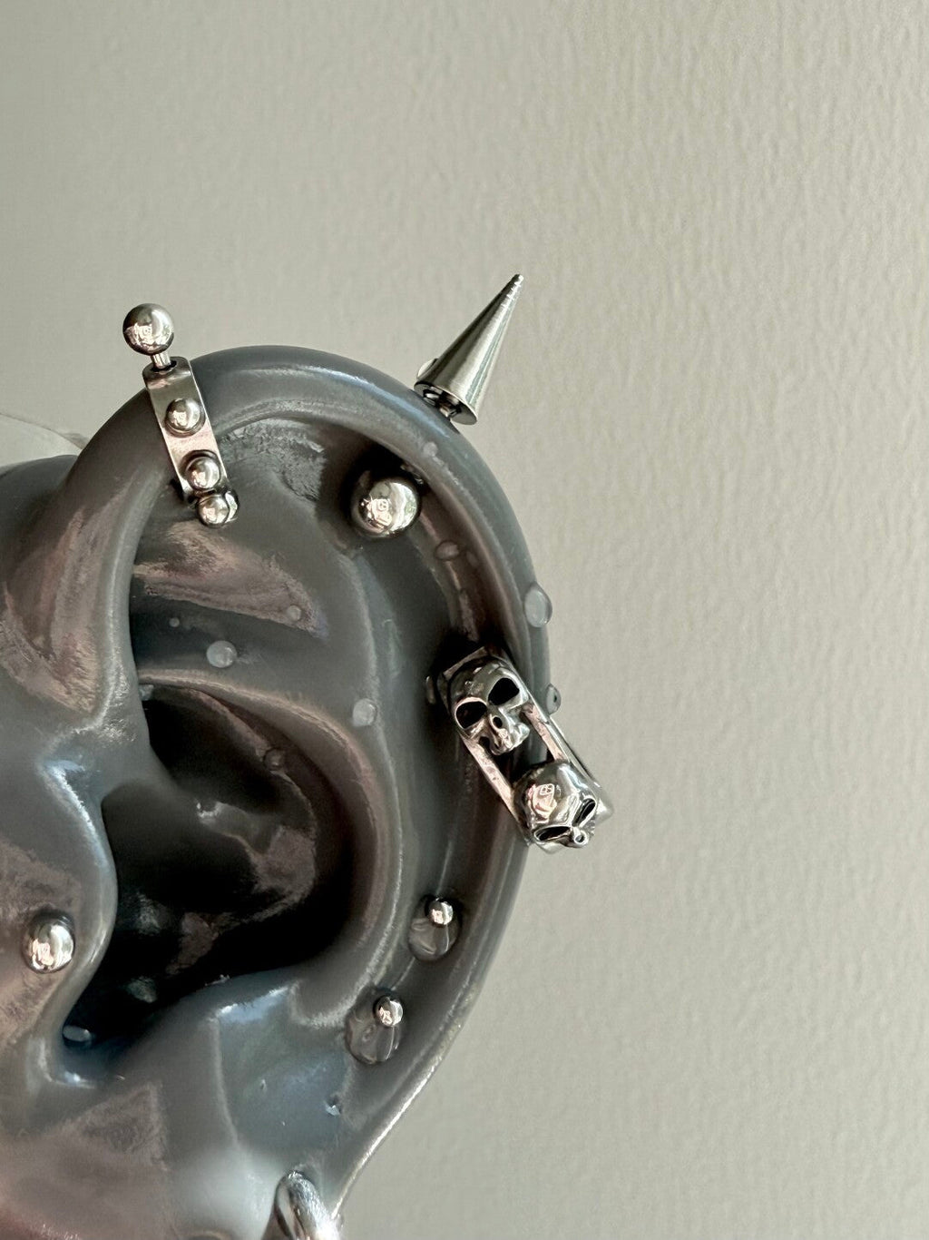 [D Series]Single Spiked Drop Hoop - Stainless Steel U-Shaped Ear Cuff / Punk Gothic Earring