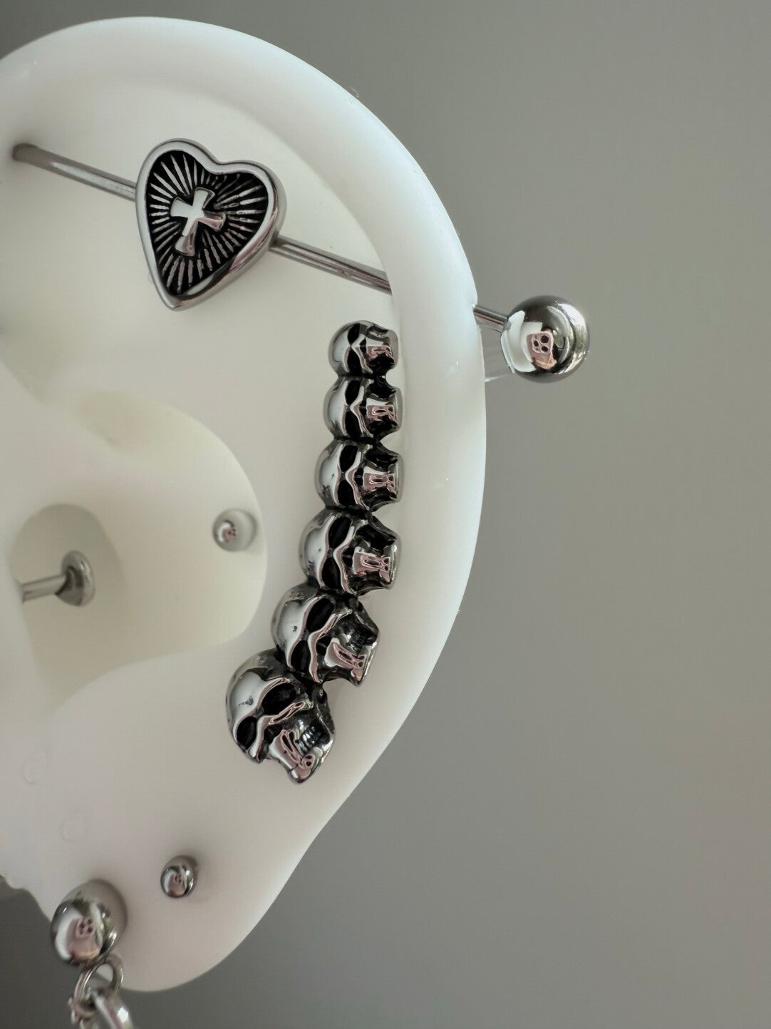 Paipai Station Skull Dagger Ear Bone Stud Titanium Steel Non-Allergic Unisex Earrings · Cross Heart Ear Bridge 1.2*38mm