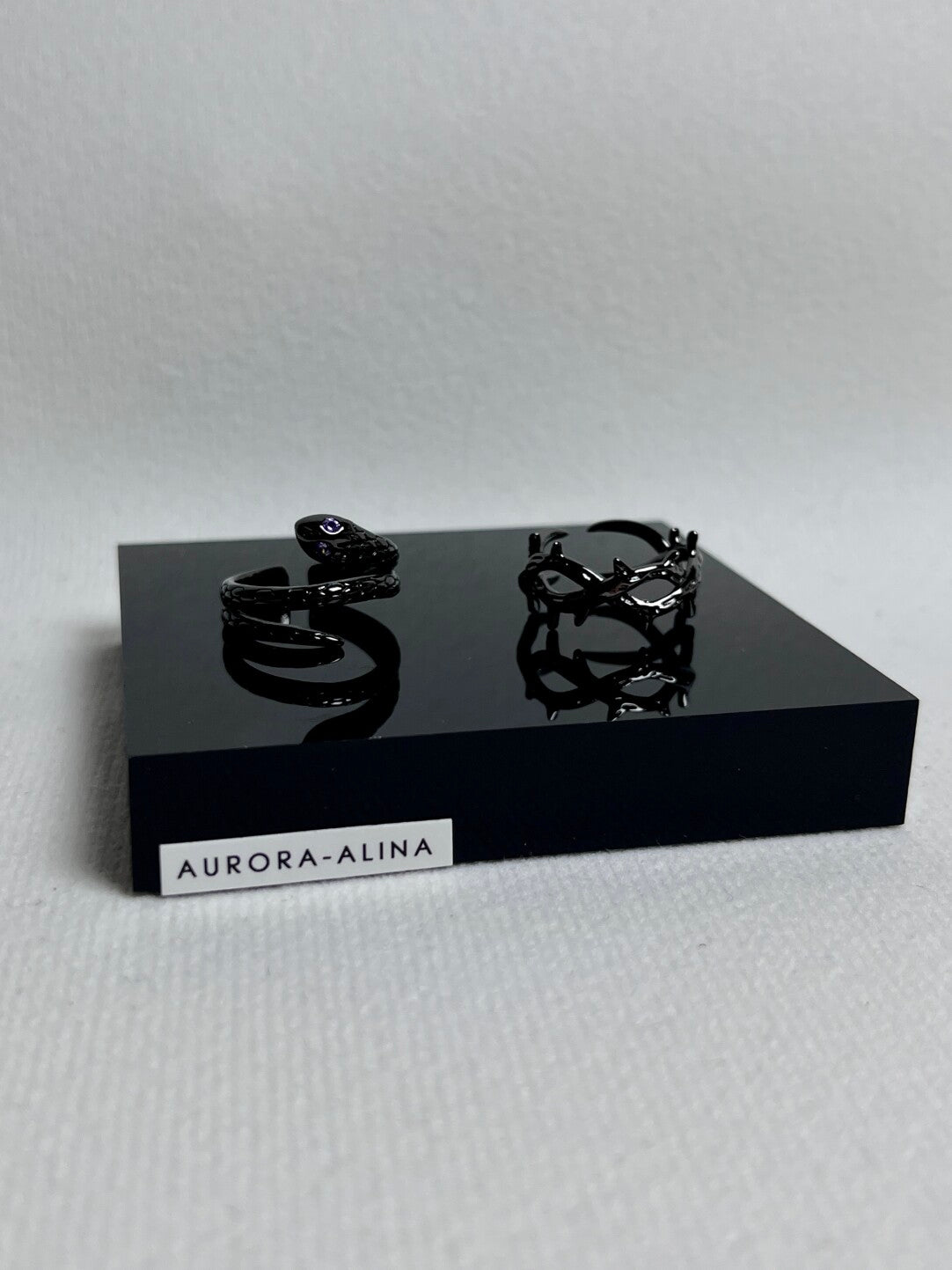 Forbidden Spirit Snake Ins Purple Zircon Snake Ring (Thorns)