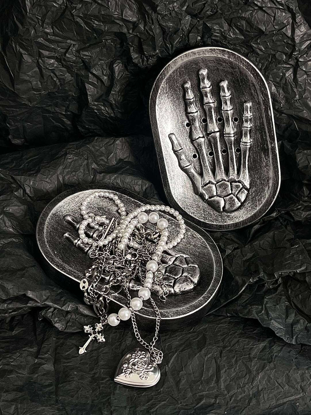 Ghost Hand Soap Holder | Dark Punk Creative Home Niche Design Soap Dish Tray Storage · Brown