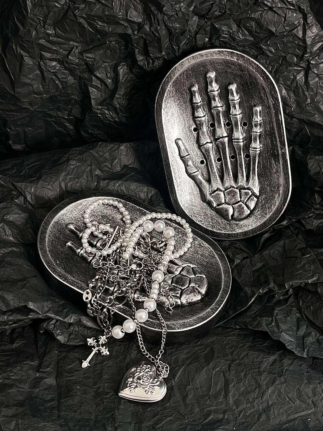 Ghost Hand Soap Holder | Dark Punk Creative Home Niche Design Soap Dish Tray Storage · Brown