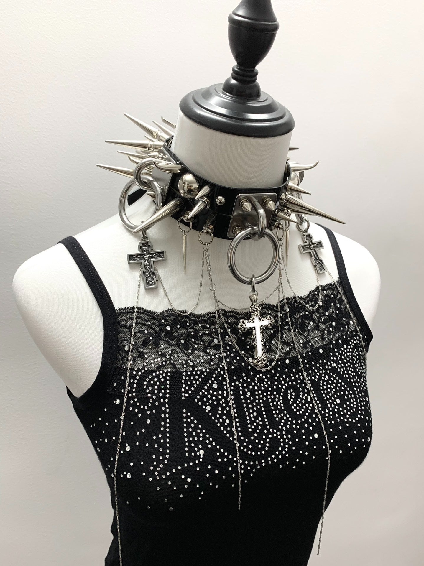 Collana girocollo originale fatta a mano in stile "Catwoman" in stile gotico punk rock black metal | Accessorio per feste in stile festival Y2K Shibuya
