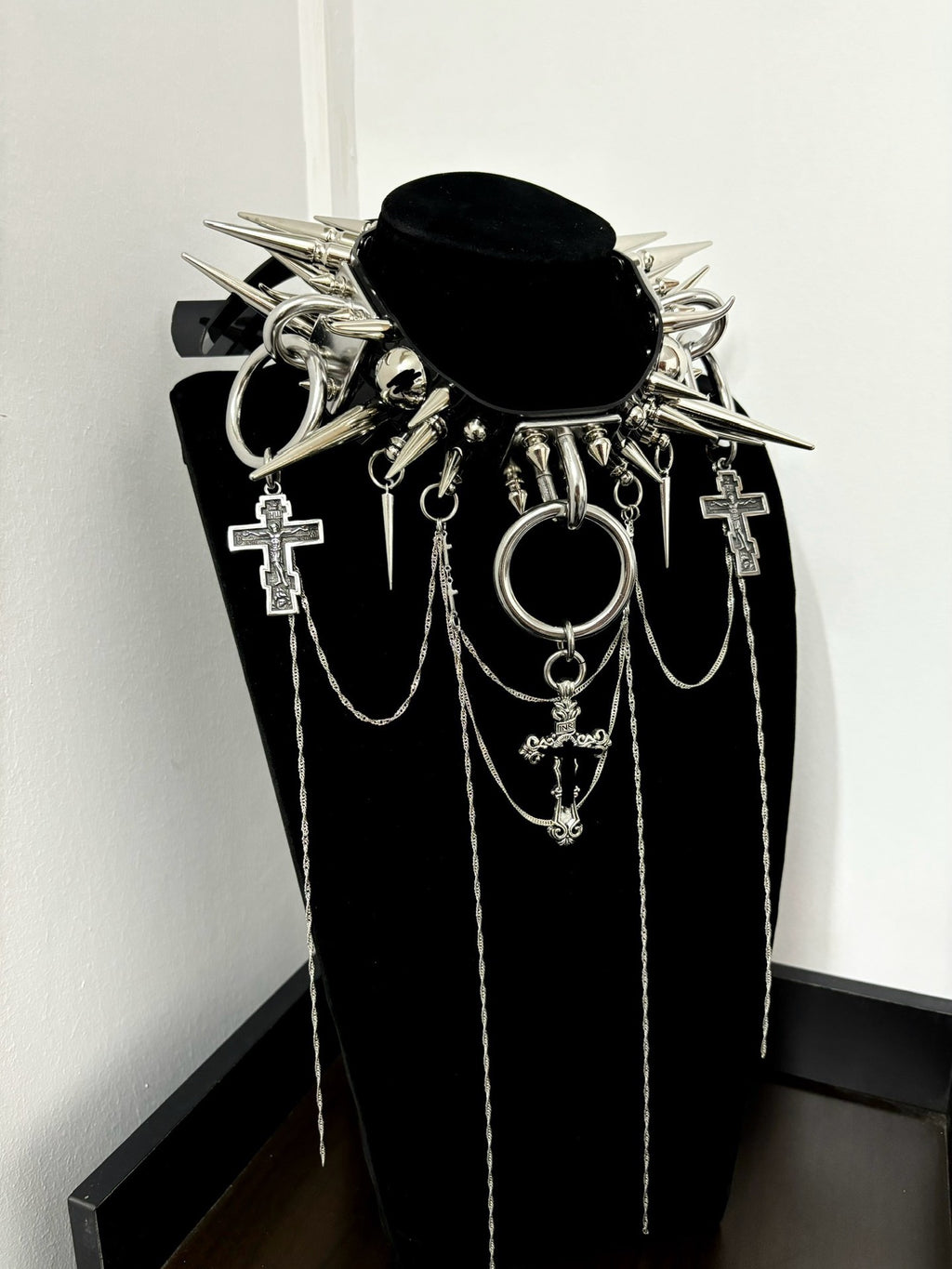 Collana girocollo originale fatta a mano in stile "Catwoman" in stile gotico punk rock black metal | Accessorio per feste in stile festival Y2K Shibuya