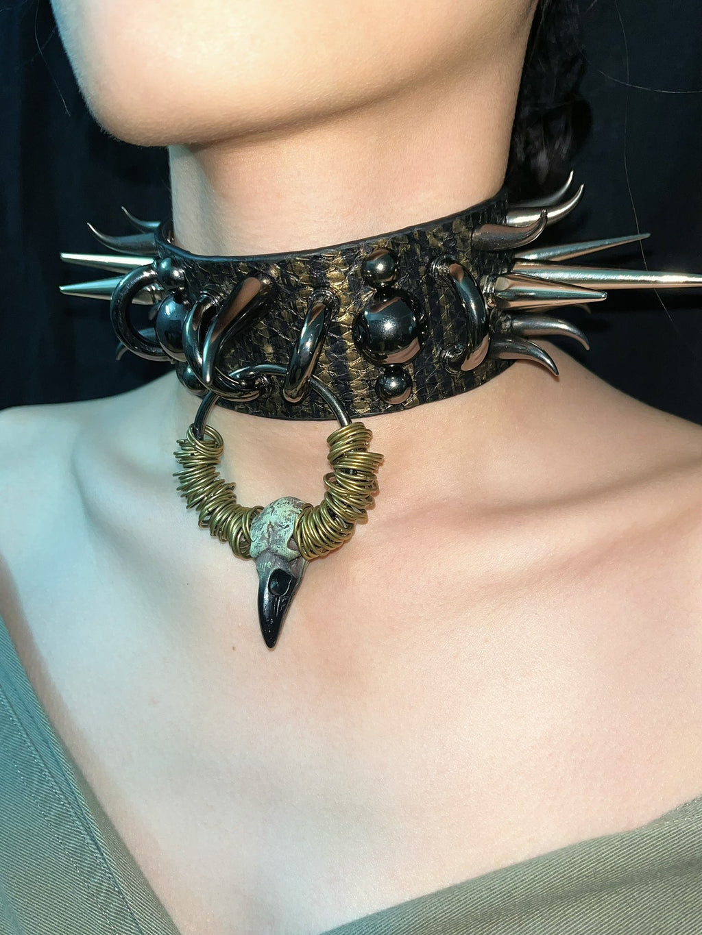 Raven Gothic Punk Snake Pattern Spike Choker Necklace Unisex