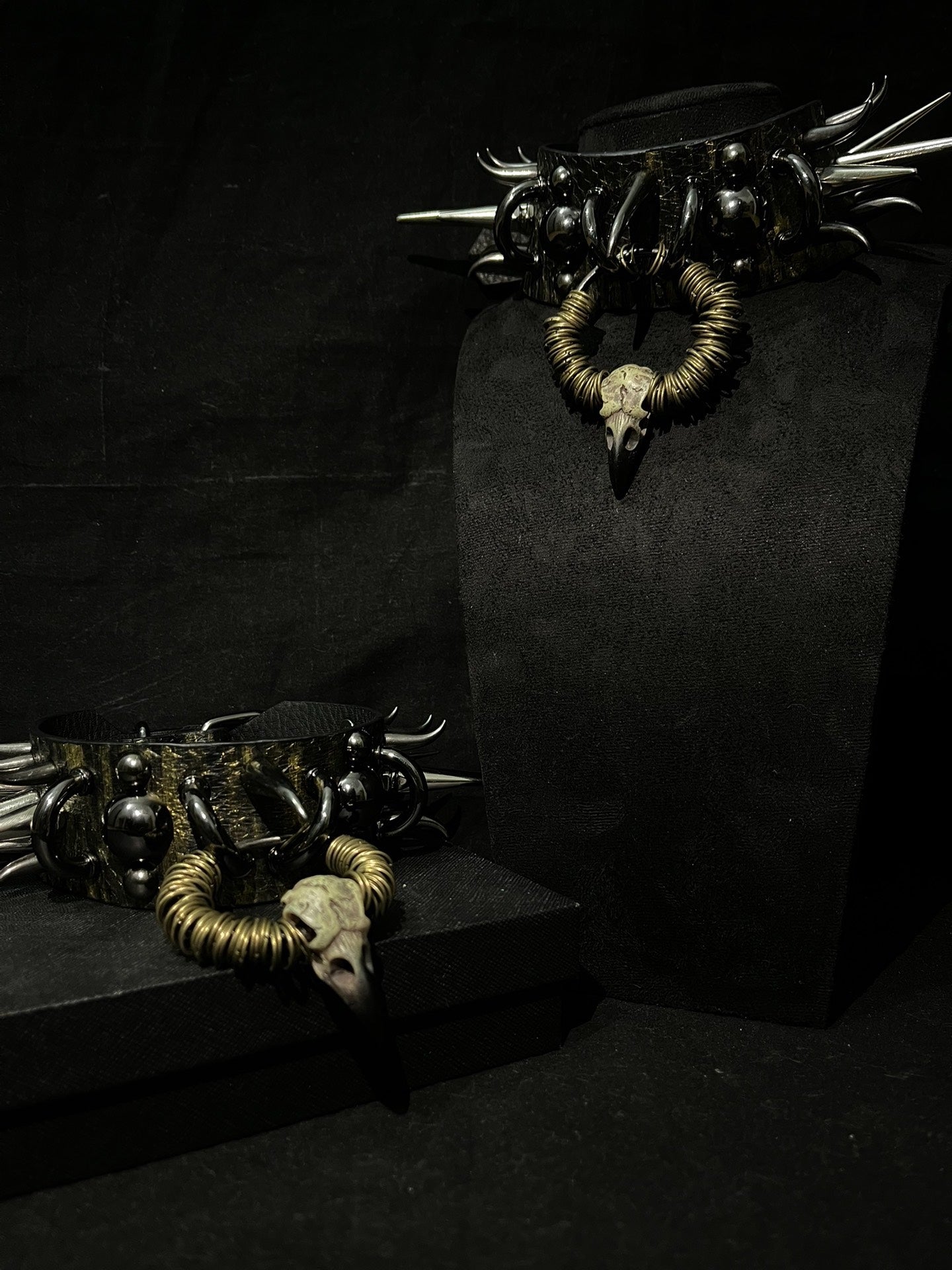 Raven Gothic Punk Snake Pattern Spike Choker Necklace Unisex