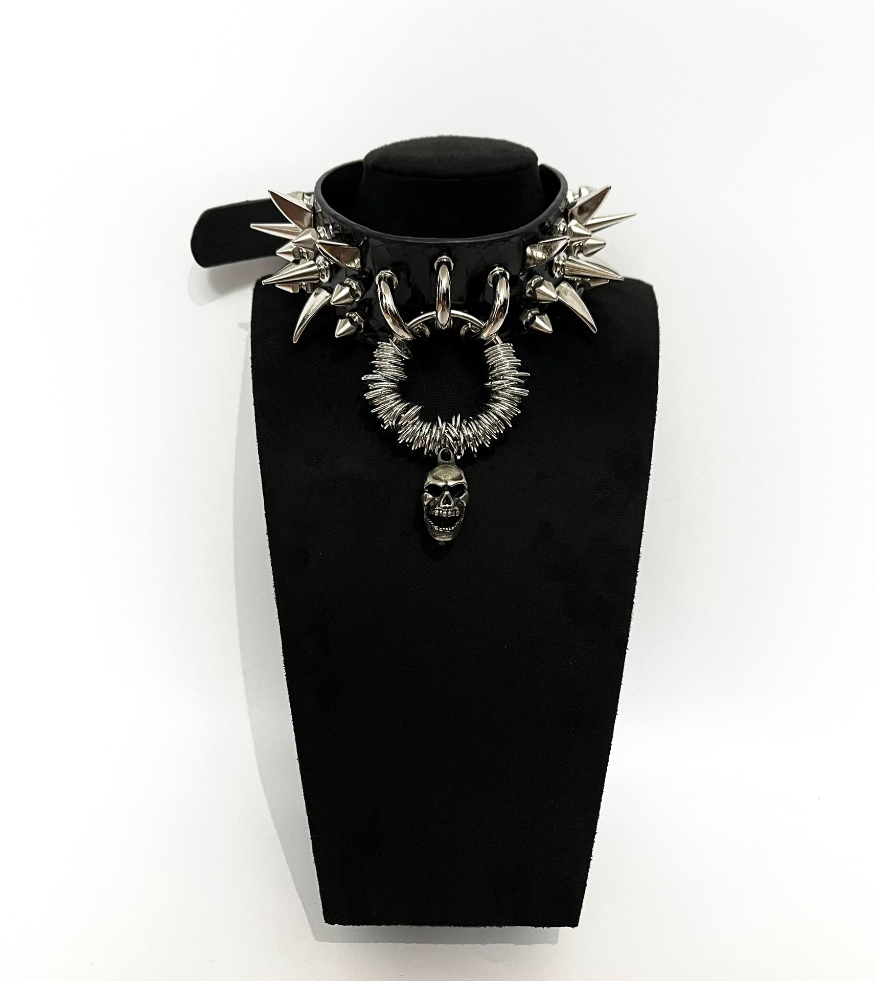 【Mockery】Rock Gothic Punk Visual Heavy Metal Snake Pattern Studded Choker Necklace