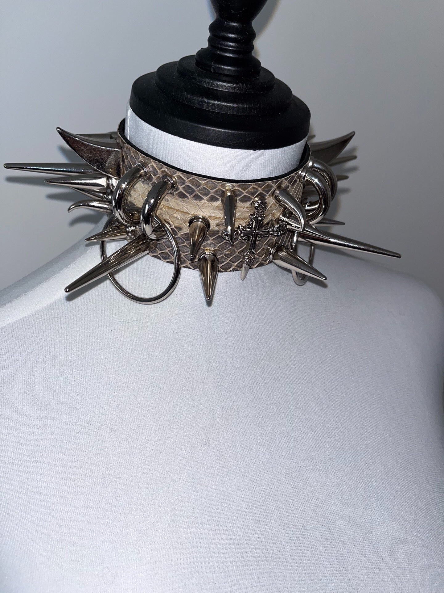 Rock & Gothic Punk Snake Skin Rivet Choker Necklace - Heavy Metal Statement Piece