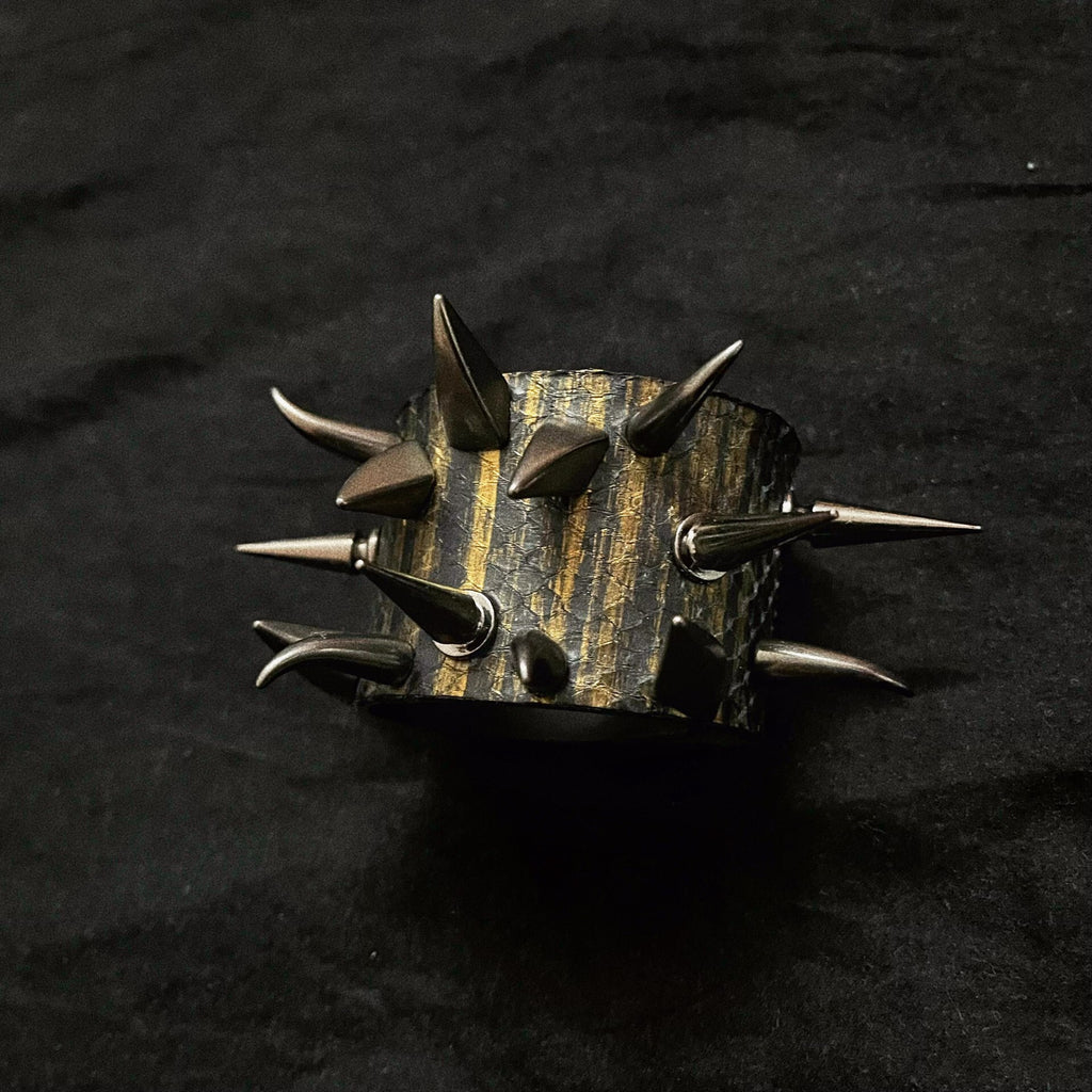 Bracciale in metallo con borchie, stile rock gotico punk e stampa serpente | Choker in metallo pesante