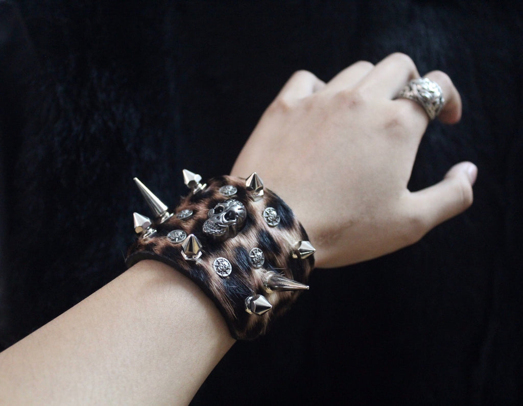Rock Gothic Punk Shibuya Style Leopard Print Cowhide Metal Studded Bracelet - Y2K Heavy Metal Fashion