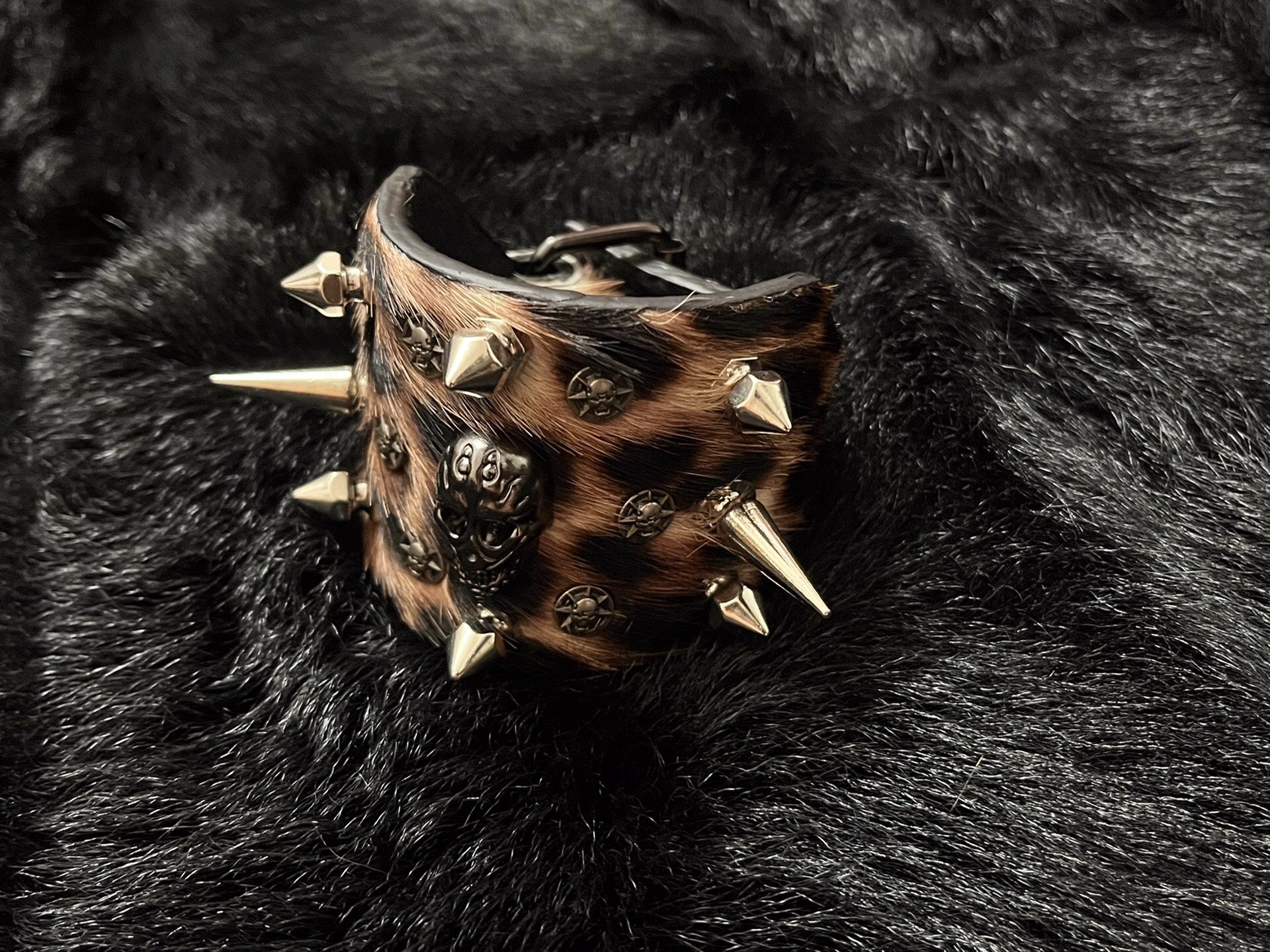 Rock Gothic Punk Shibuya Style Leopard Print Cowhide Metal Studded Bracelet - Y2K Heavy Metal Fashion