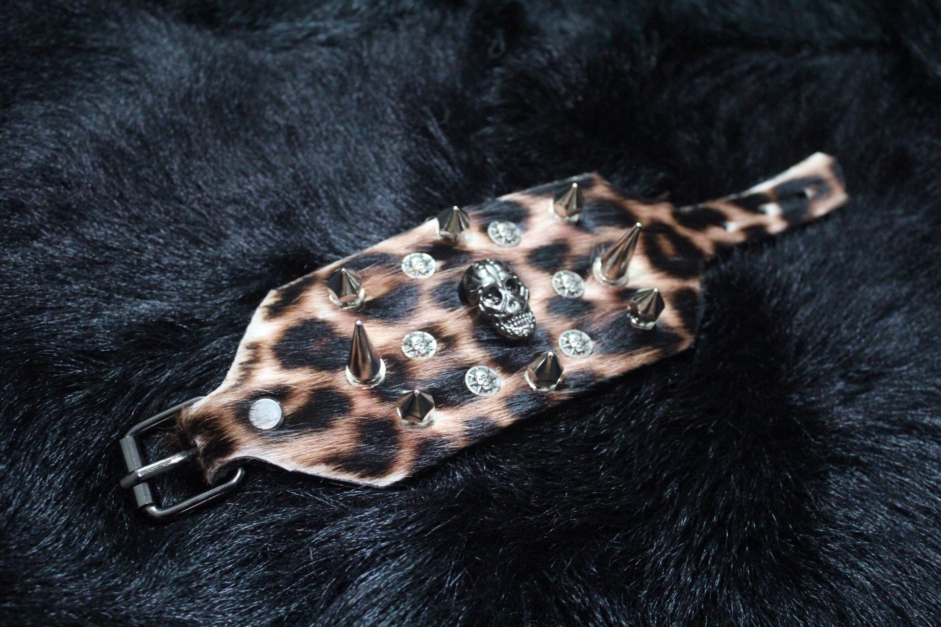 Rock Gothic Punk Shibuya Style Leopard Print Cowhide Metal Studded Bracelet - Y2K Heavy Metal Fashion