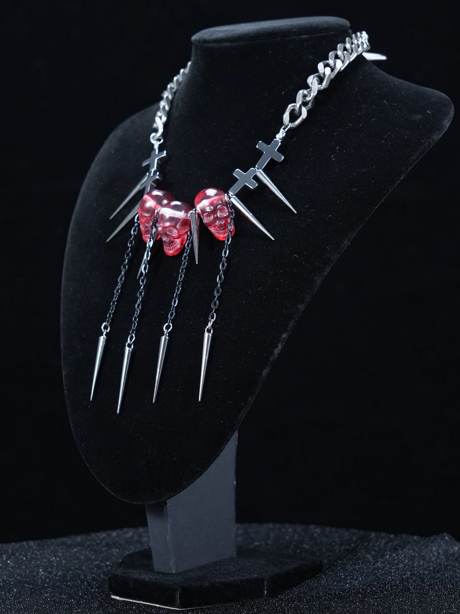Y2K Gothic Red Skull Spike Necklace – Transparent Pendant Chain with Metal Spikes