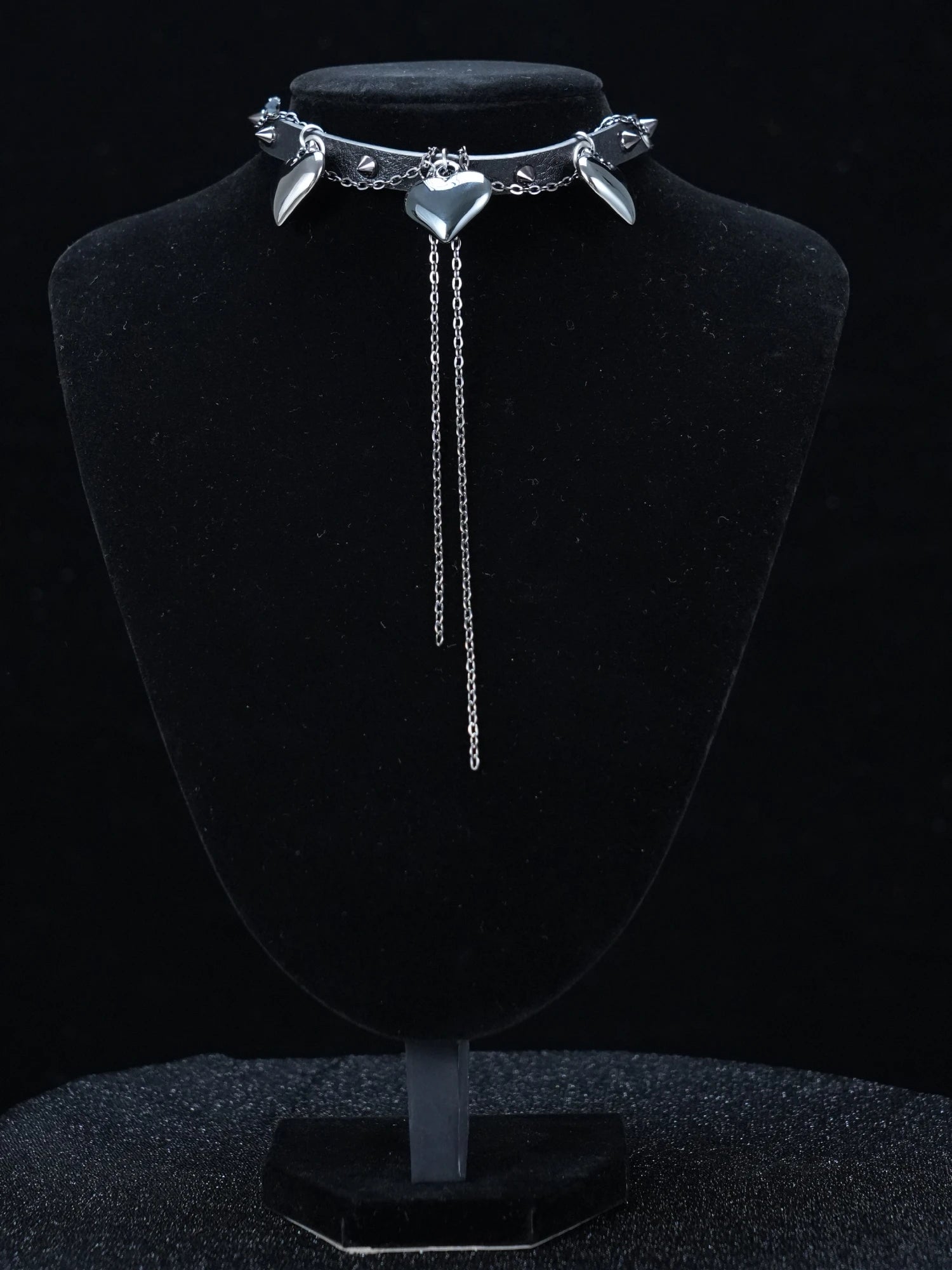 Y2K Punk Leather Heart Choker – Black Studded Collar with Dangling Chain Tassels
