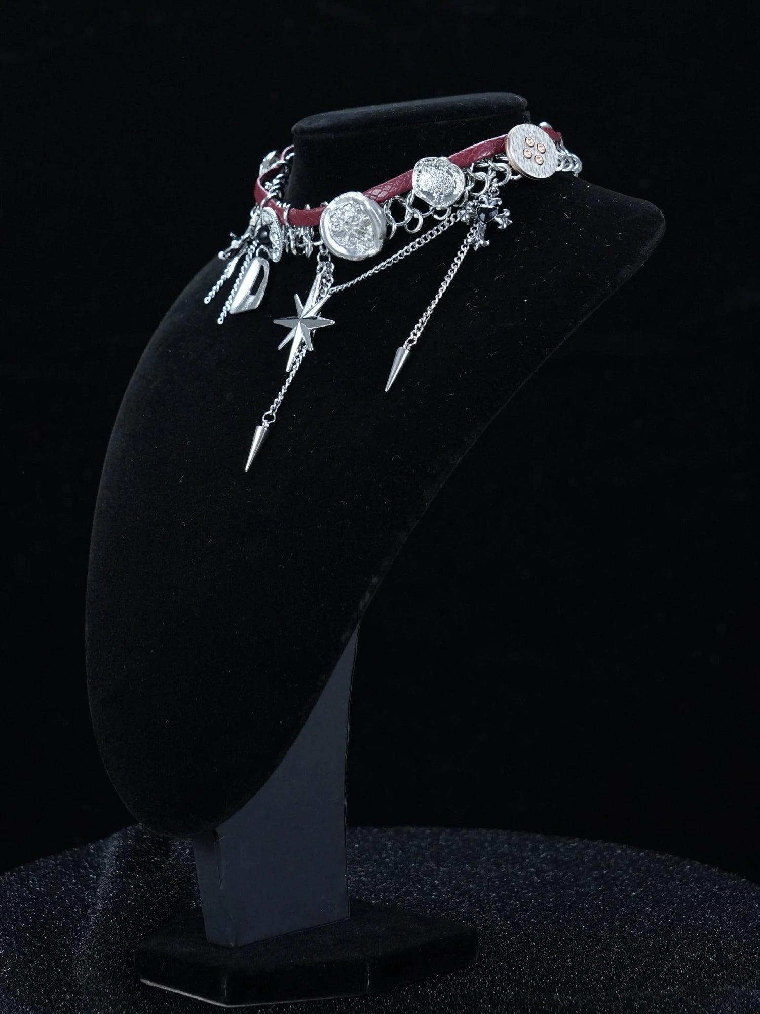 Y2K Burgundy Velvet Choker – Silver Star & Heart Charm Gothic Necklace