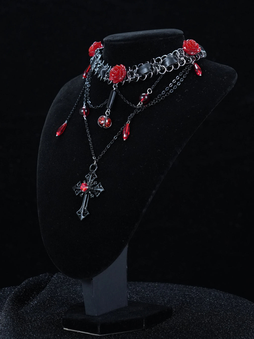 Y2K Gothic Layered Necklace – Silver Chains with Red Roses & Cross Pendant