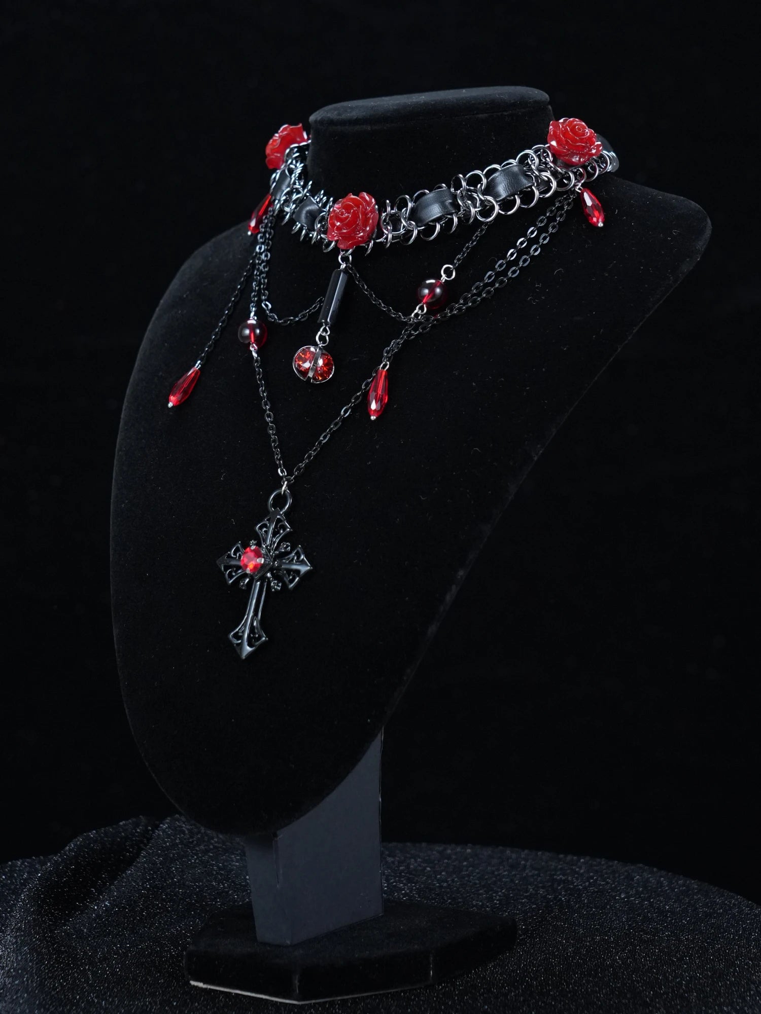 Y2K Gothic Layered Necklace – Silver Chains with Red Roses & Cross Pendant