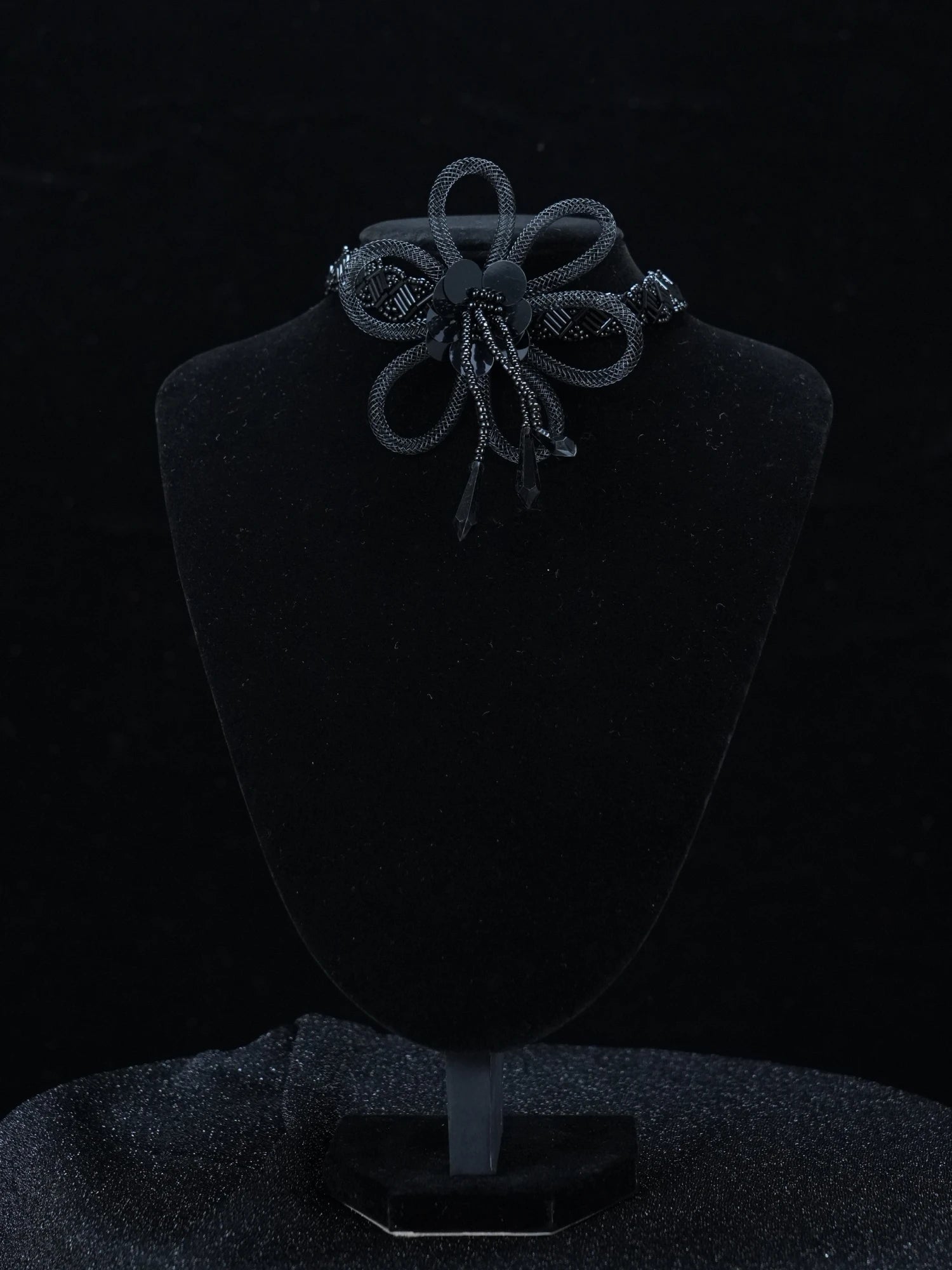 Y2K Gothic Black Mesh Flower Necklace – Beaded Lace Choker with Sequin Bloom Details