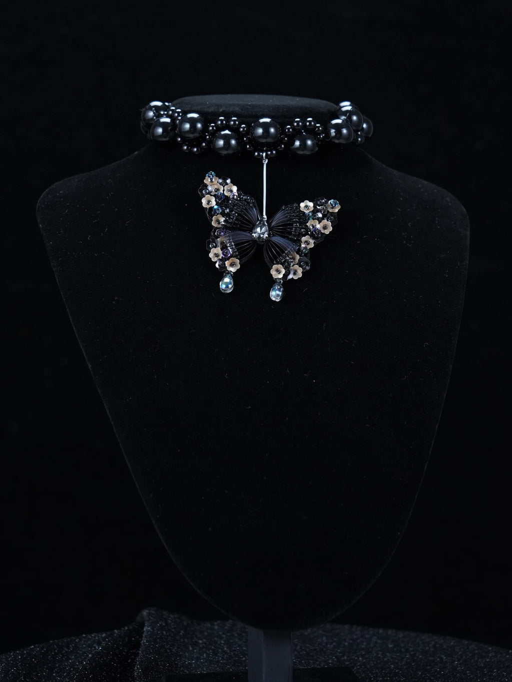 Y2K Gothic Black Pearl Bow Choker – Dark Aesthetic Necklace with Butterfly Pendant