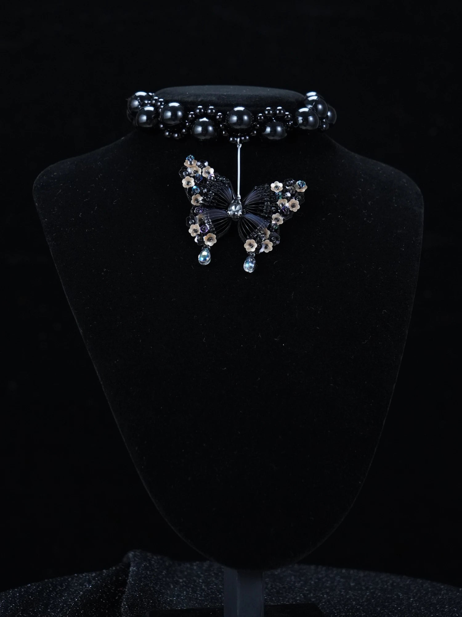 Y2K Gothic Black Pearl Bow Choker – Dark Aesthetic Necklace with Butterfly Pendant