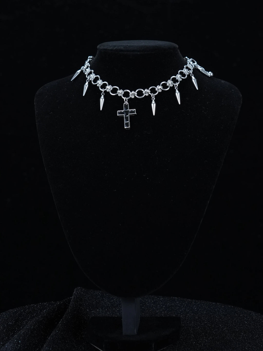 Y2K Minimalist Silver Cross Necklace – Spiked Pendant Gothic Chain