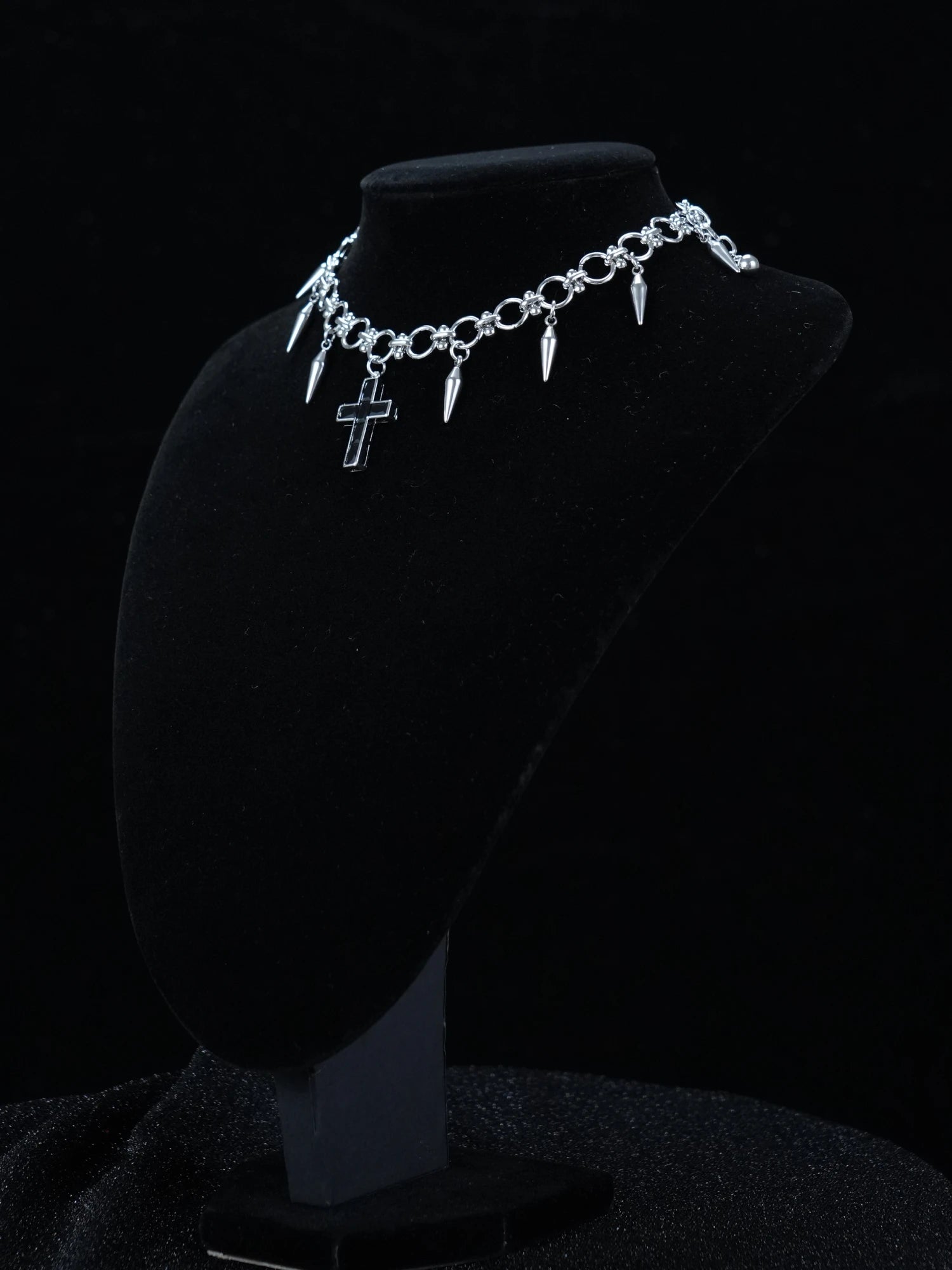 Y2K Minimalist Silver Cross Necklace – Spiked Pendant Gothic Chain