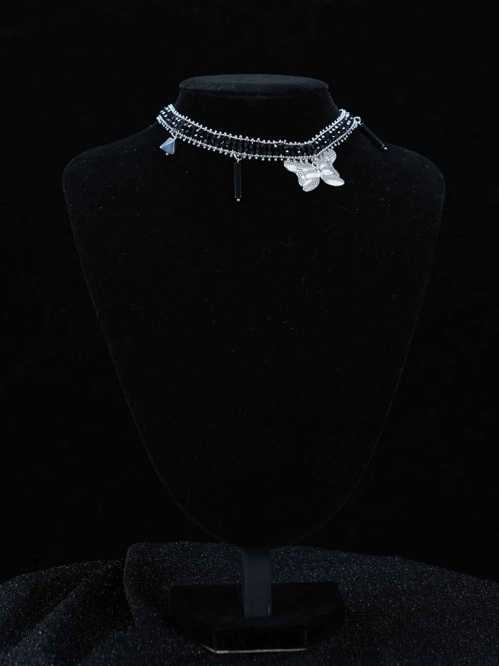 Y2K Black & White Beaded Butterfly Necklace – Minimalism Gothic Choker