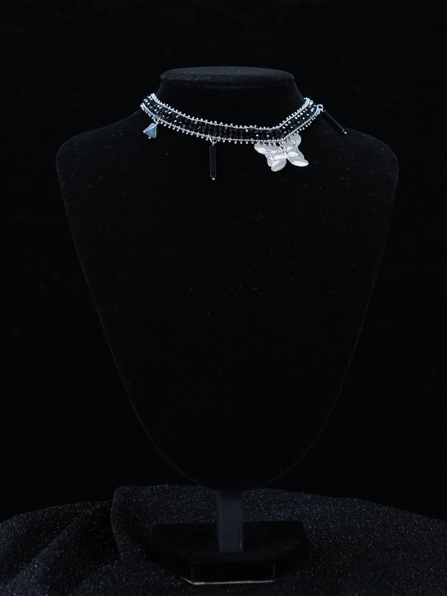 Y2K Black & White Beaded Butterfly Necklace – Minimalism Gothic Choker