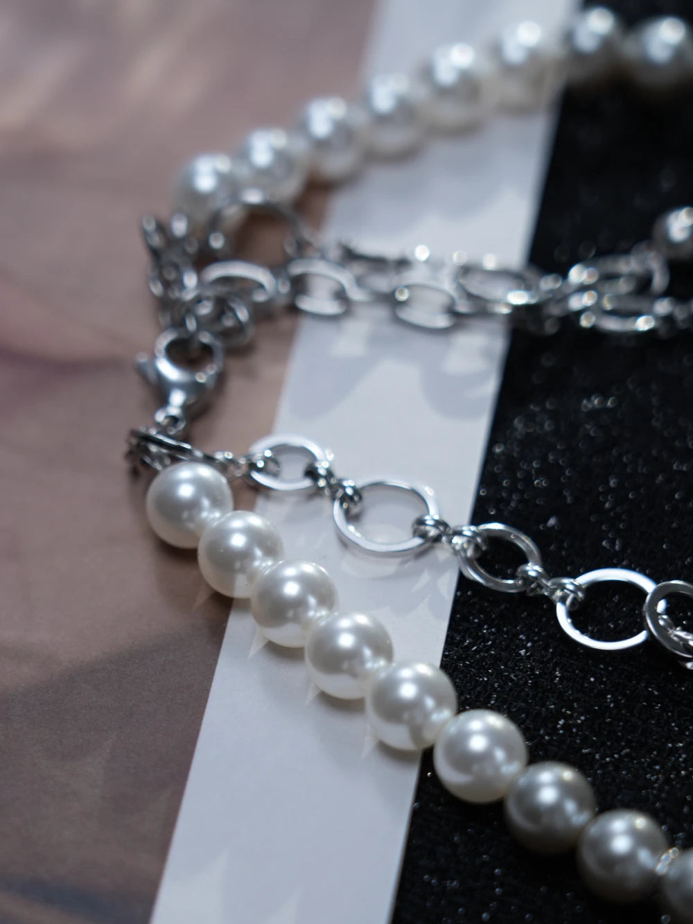 Collana a strati con ciondolo simbolo Y2K – Catene in argento con ciondoli a forma di croce, triangolo e cuore