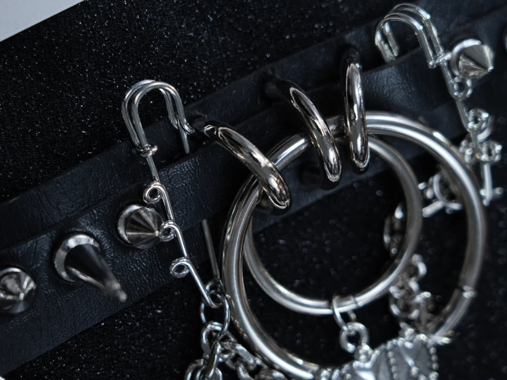 Y2K Gothic Heart Choker – Black Leather Necklace with Spikes, Chains & Red Gem Pendant