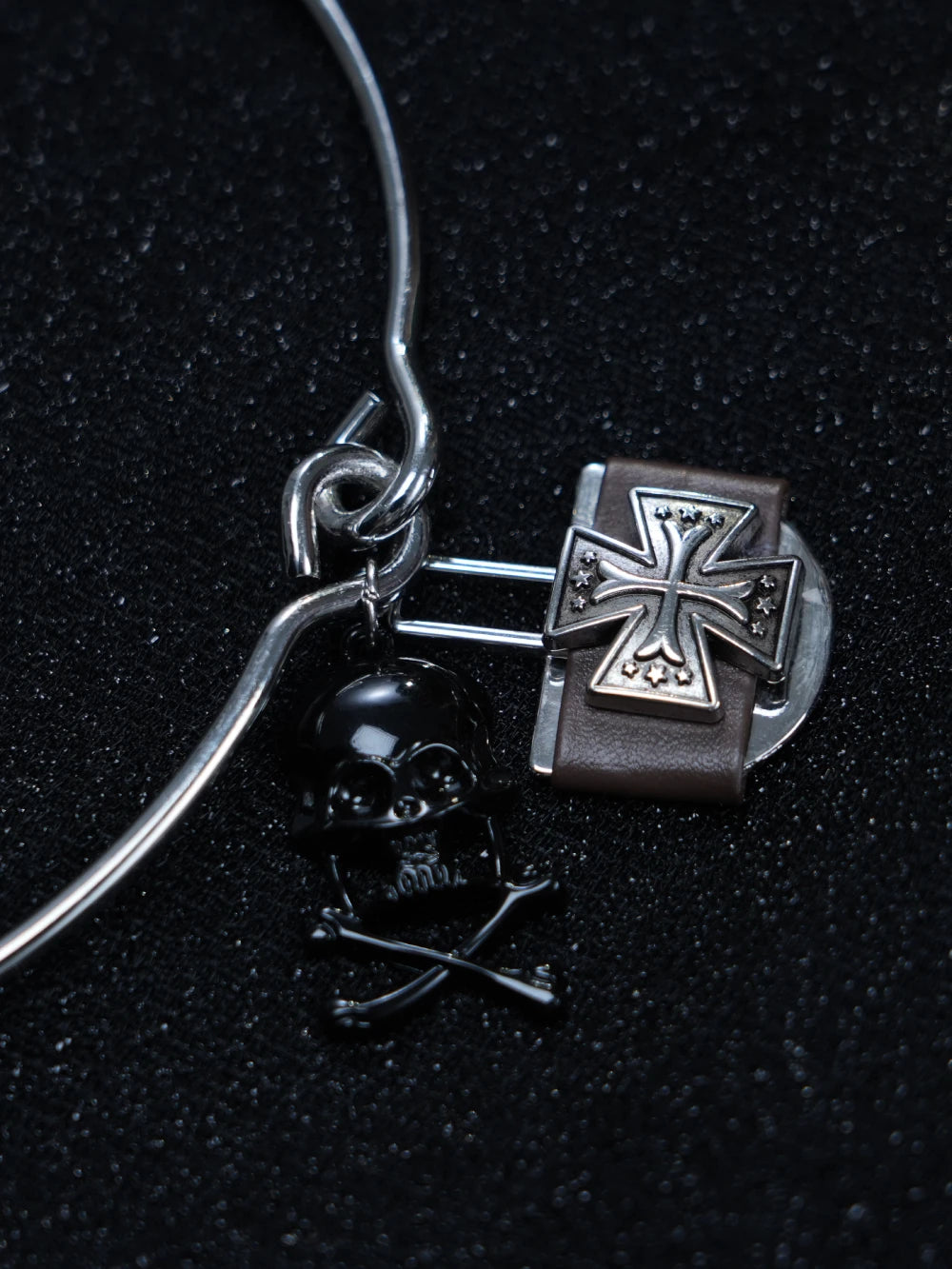 Collana girocollo con lucchetto punk Y2K in metallo argentato con ciondolo gotico